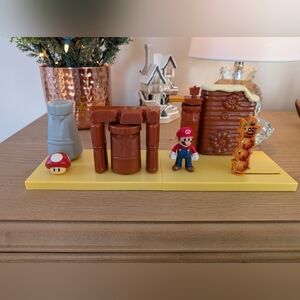 Licensed Nintendo Super Mario Themed Bookends